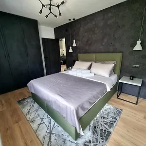 Black Apartman